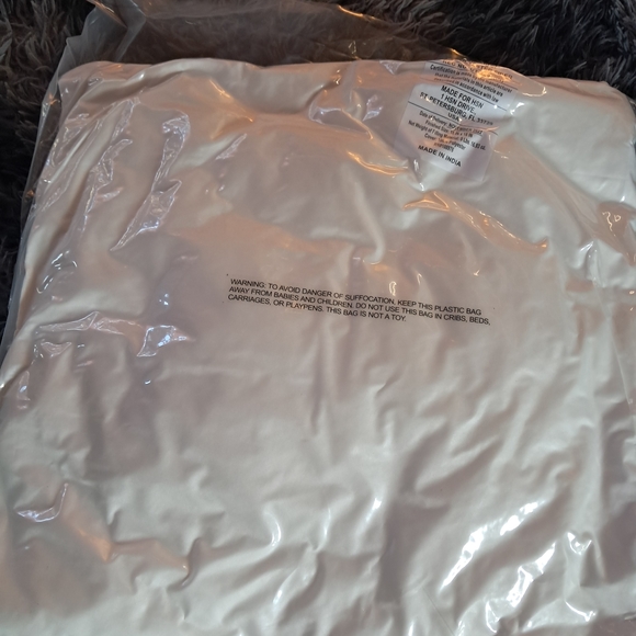 Hummingbird Embroidered Bedding Set - Multicolor - Picture 4 of 8